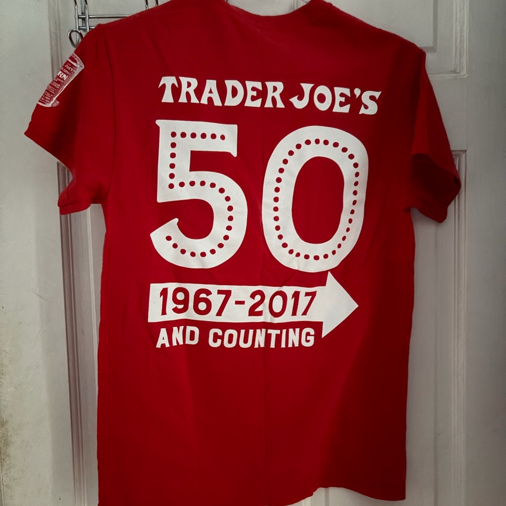 Trader Joe's Red Women's Short Sleeve Tee